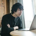 「臨む」意味とは？「望む」との違いや類語・例文もあわせて紹介