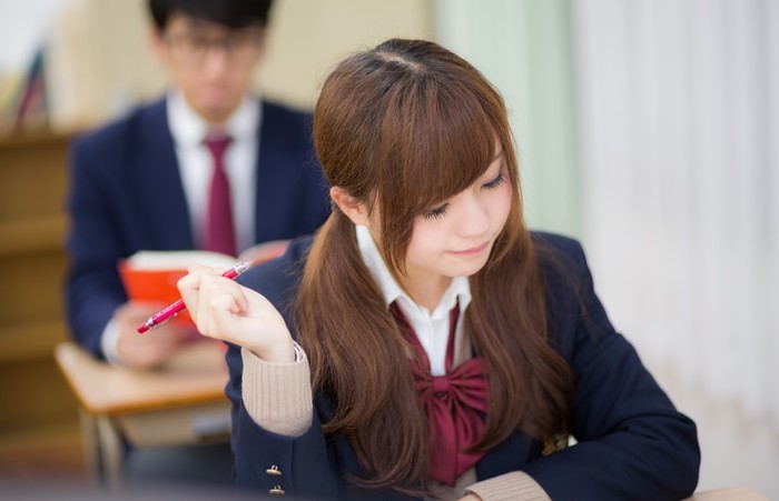 高校生のレポートの書き方|考察のまとめ方や注意点・参考本も紹介