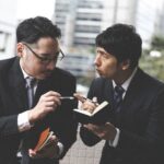 申し送りで伝えるべき事項とは？目的や効果的にするポイントを解説