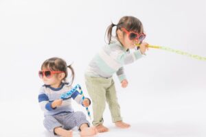 「童心に帰る」の意味とは？「帰る」と「返る」の違いを例文を交えて解説