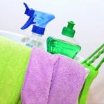 100均アイテムでお風呂の鏡の曇り止めを解決！原因や対策を解説