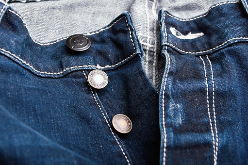 「ズボンを履く」の意味と使い方｜穿く・履く・佩く・「ズボンを着る」は正しい？